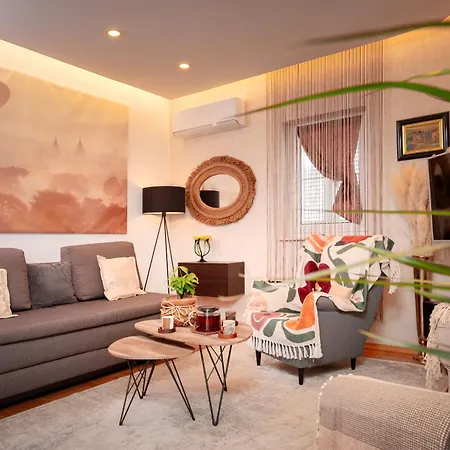 Kalina Deluxe Apartment
